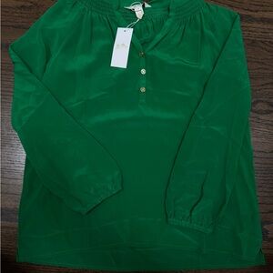 NWT Elsa Top in Bamboo Green!